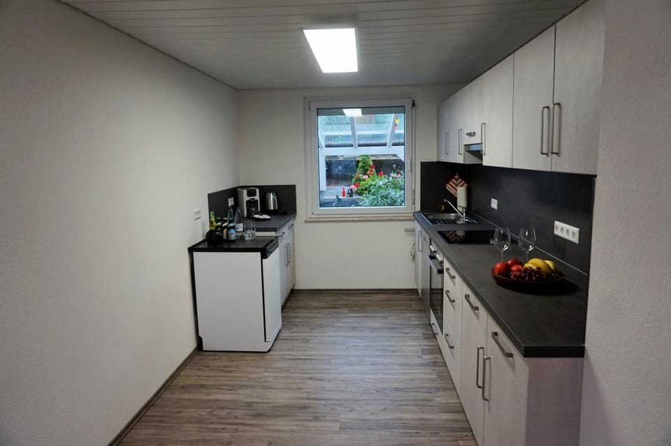 Coffee/tea facilities, Kitchen or kitchenette