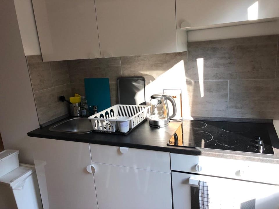 Kitchen or kitchenette, kitchen, kitchen
