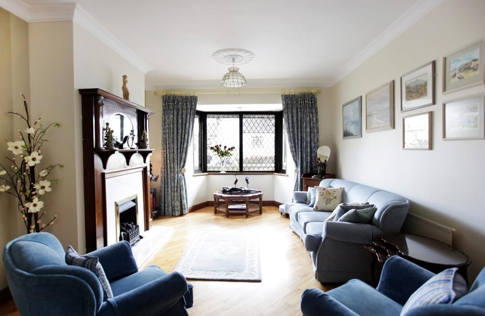 Day, Living room