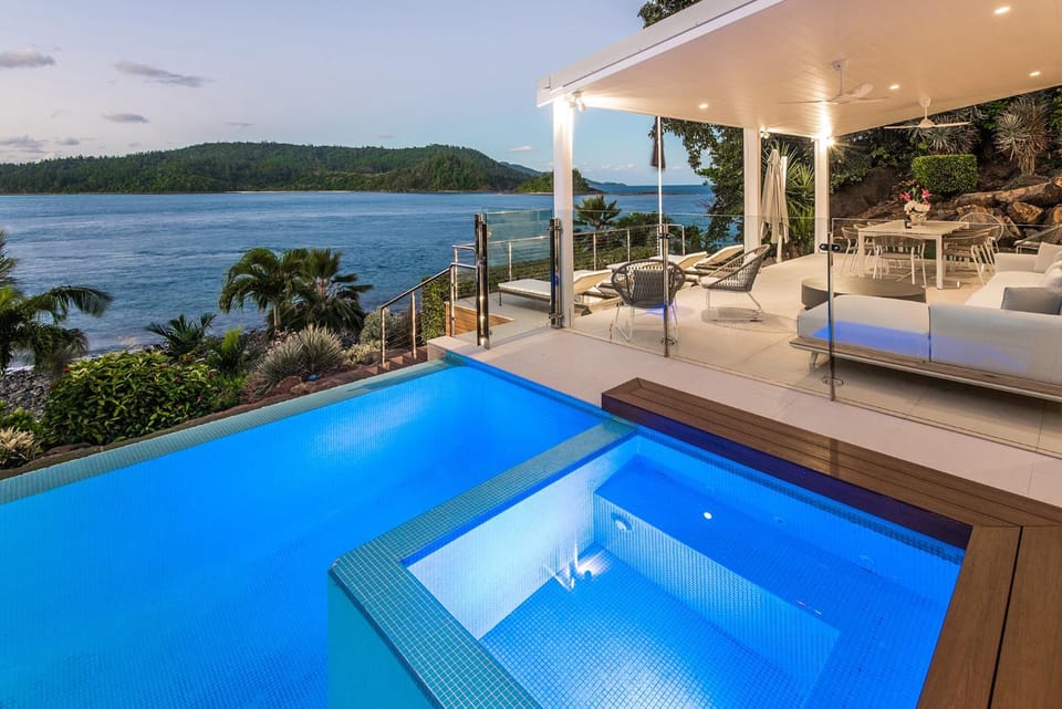 Sea view, Swimming pool