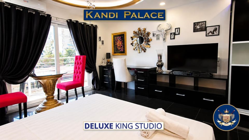 TV and multimedia, Balcony/Terrace, Business facilities, Decorative detail