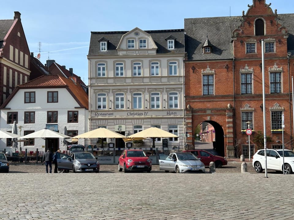 Property building, Neighbourhood, Street view