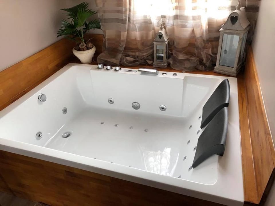 La suite des charmelines Bed and Breakfast in Normandy