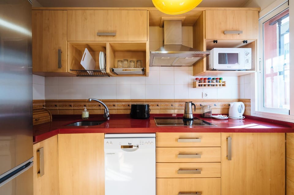 Kitchen or kitchenette, minibar, pet friendly, stove