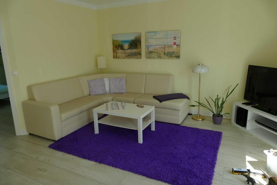 TV and multimedia, Decorative detail, Seating area