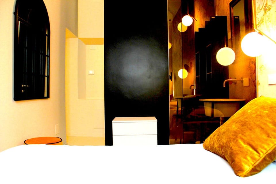 Colorful Pied-à-Terre _ Via Gioberti Apartment in Florence