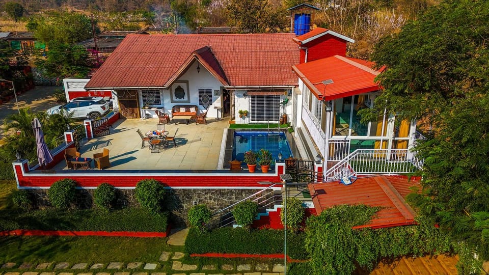 Property building, Day, Bird's eye view, Garden, Garden view, Pool view, Swimming pool