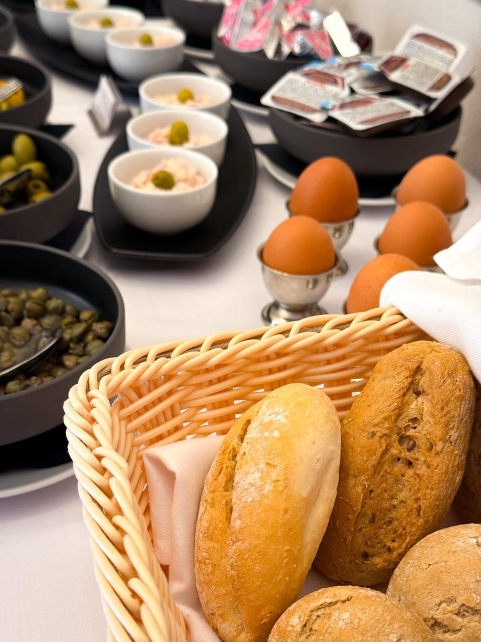 Food and drinks, Food, Breakfast, Continental breakfast, Buffet breakfast