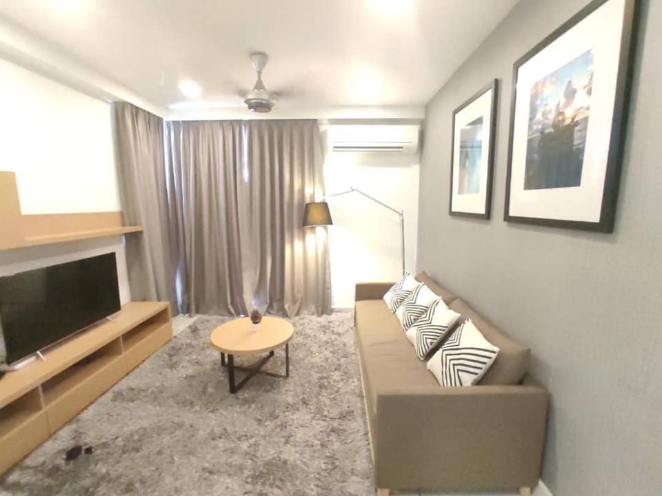 Suites at 1Tebrau Apartment in Johor Bahru