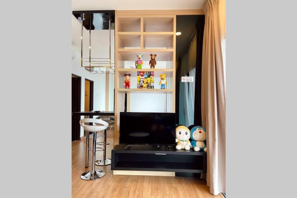 Landmark Residence 1, Pool View, Free WiFi, TV-box, Free Parking, Near Kajang, Mahkota Cheras, C180, MRT Apartment in Negeri Sembilan, Malaysia