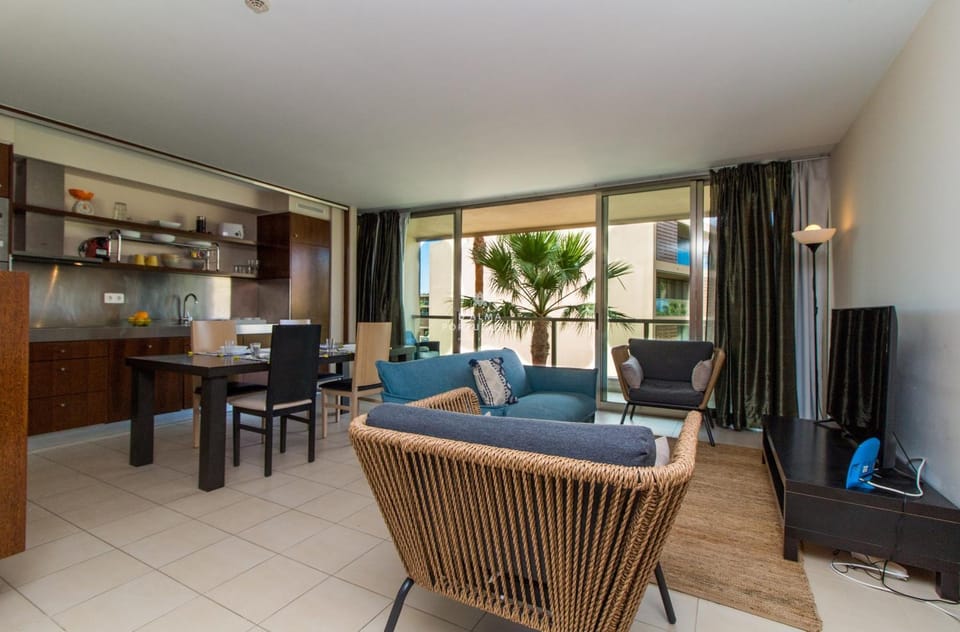 Communal lounge/ TV room, Living room