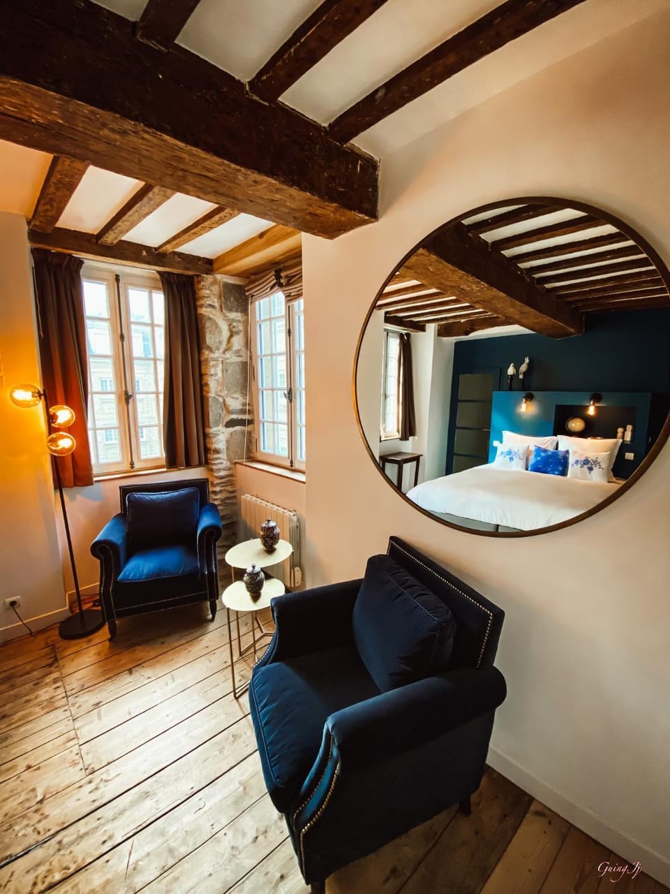 Photo of the whole room