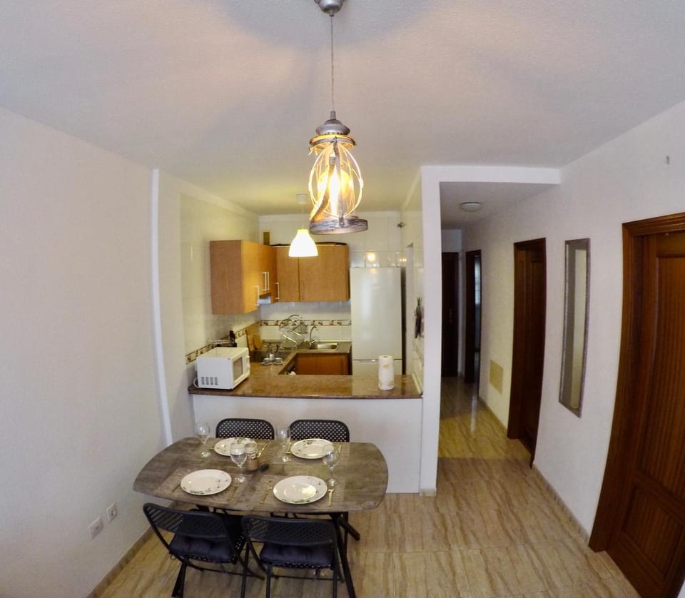 Kitchen or kitchenette, Seating area, Dining area