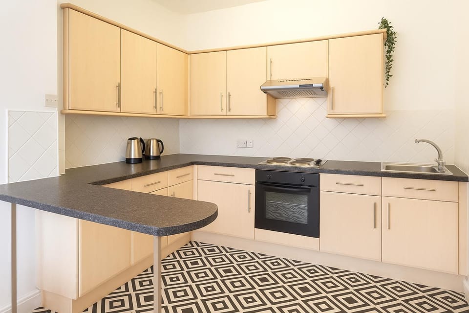 Space for groups, 10 mins from Queen St! Apartment in Cardiff