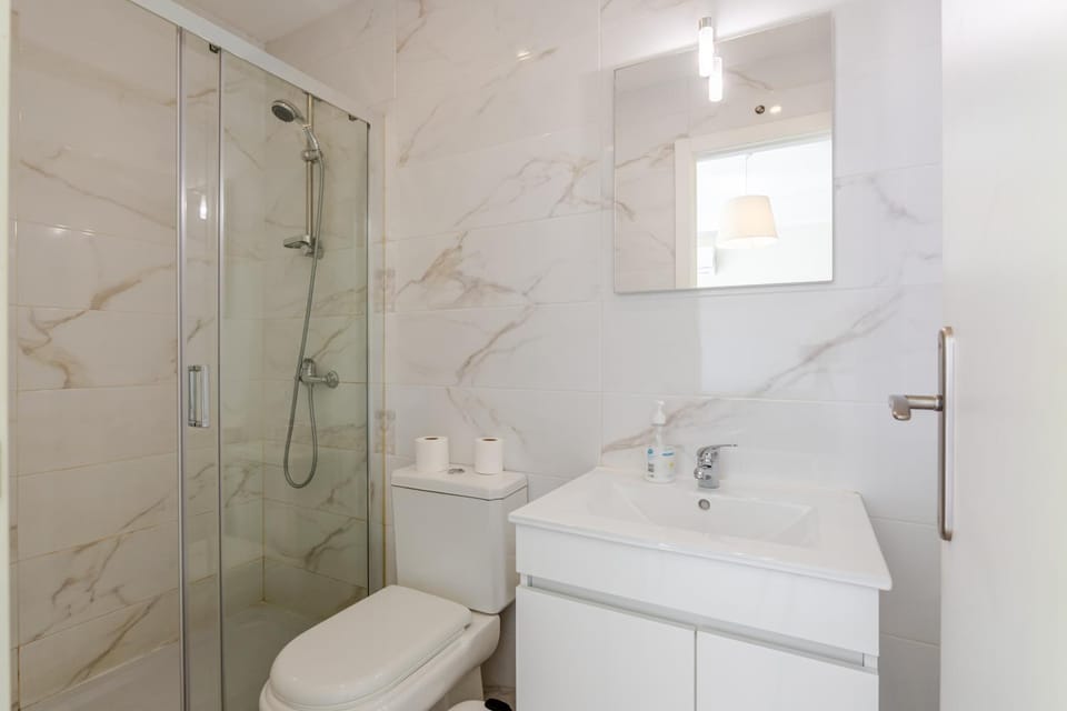 Maia Oporto Suites Bed and Breakfast in Porto District