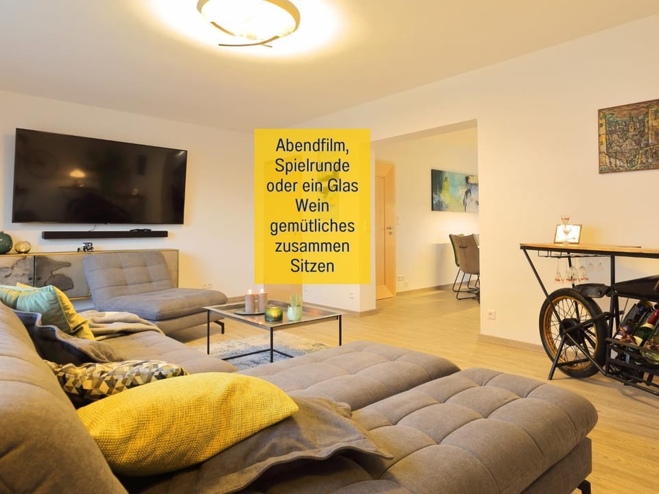 Communal lounge/ TV room, TV and multimedia, Living room