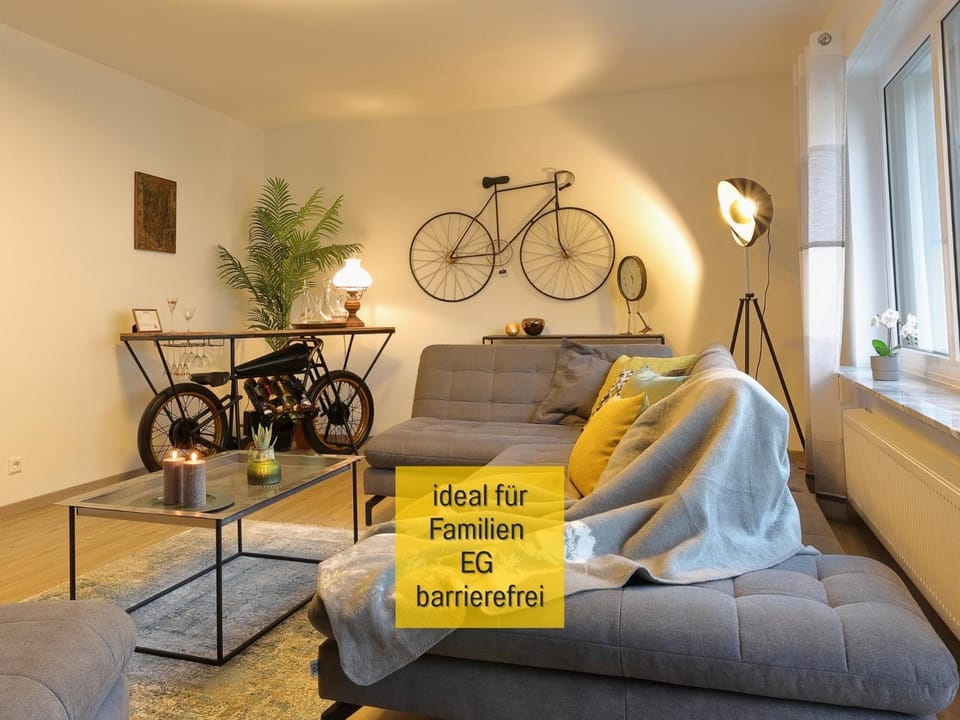 Communal lounge/ TV room, TV and multimedia, Living room, minibar, acessibility