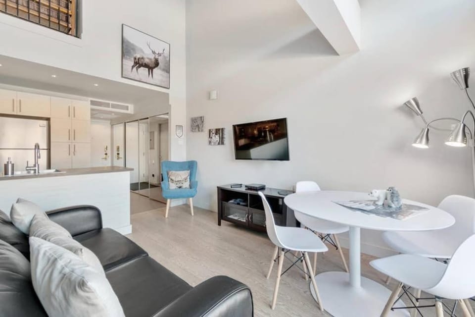 TV and multimedia, Kitchen or kitchenette, Living room, Dining area