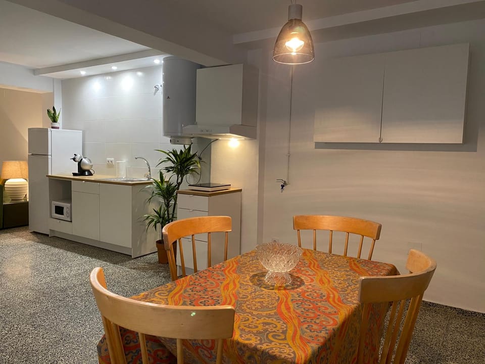 Kitchen or kitchenette, Food and drinks, Food and drinks, Food, Food, minibar, kitchen, kitchen