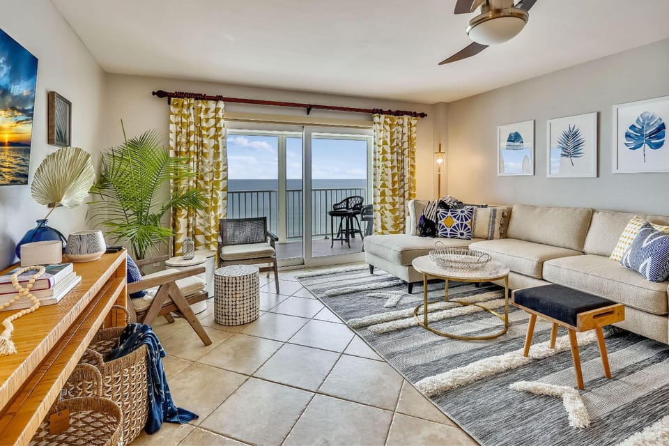 Arena De Madeira 502- Premier House in Madeira Beach
