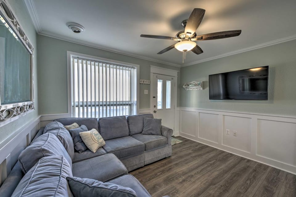 Beach Block Wildwood Condo - Proximity to Dining! House in Wildwood