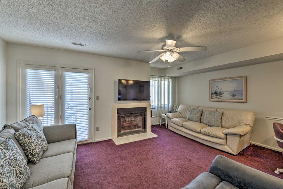 Townhome w/ Balcony < 1 Mi to Wildwood Crest BCH! House in Wildwood Crest