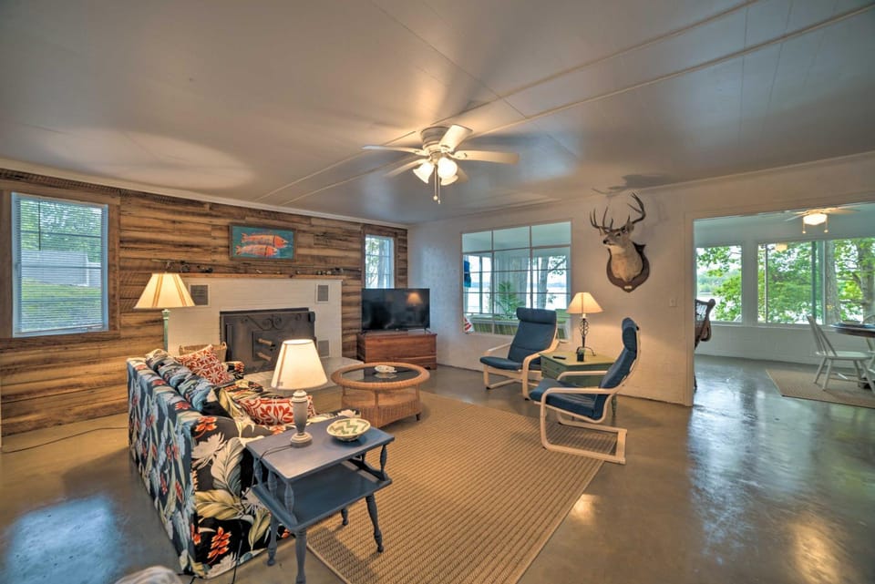 Kentucky Lake Cabin w/ Private Dock + Yard Cabin in Lake Barkley