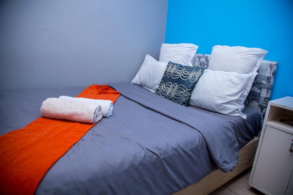Relaxing Guest House in th Heart of Ndabeni Bed and Breakfast in Cape Town