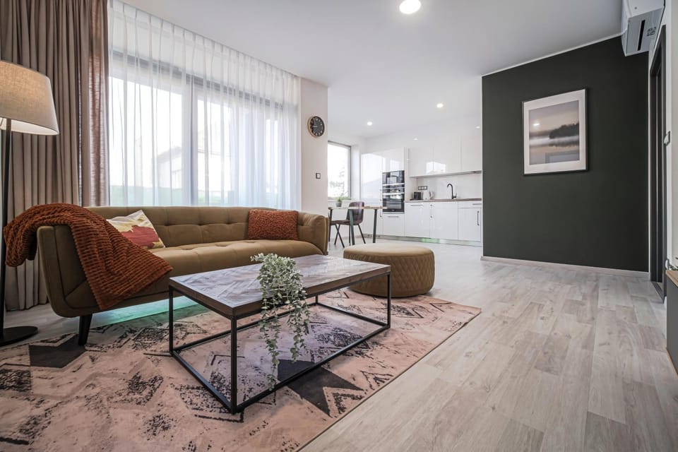 Kitchen or kitchenette, Living room, Seating area