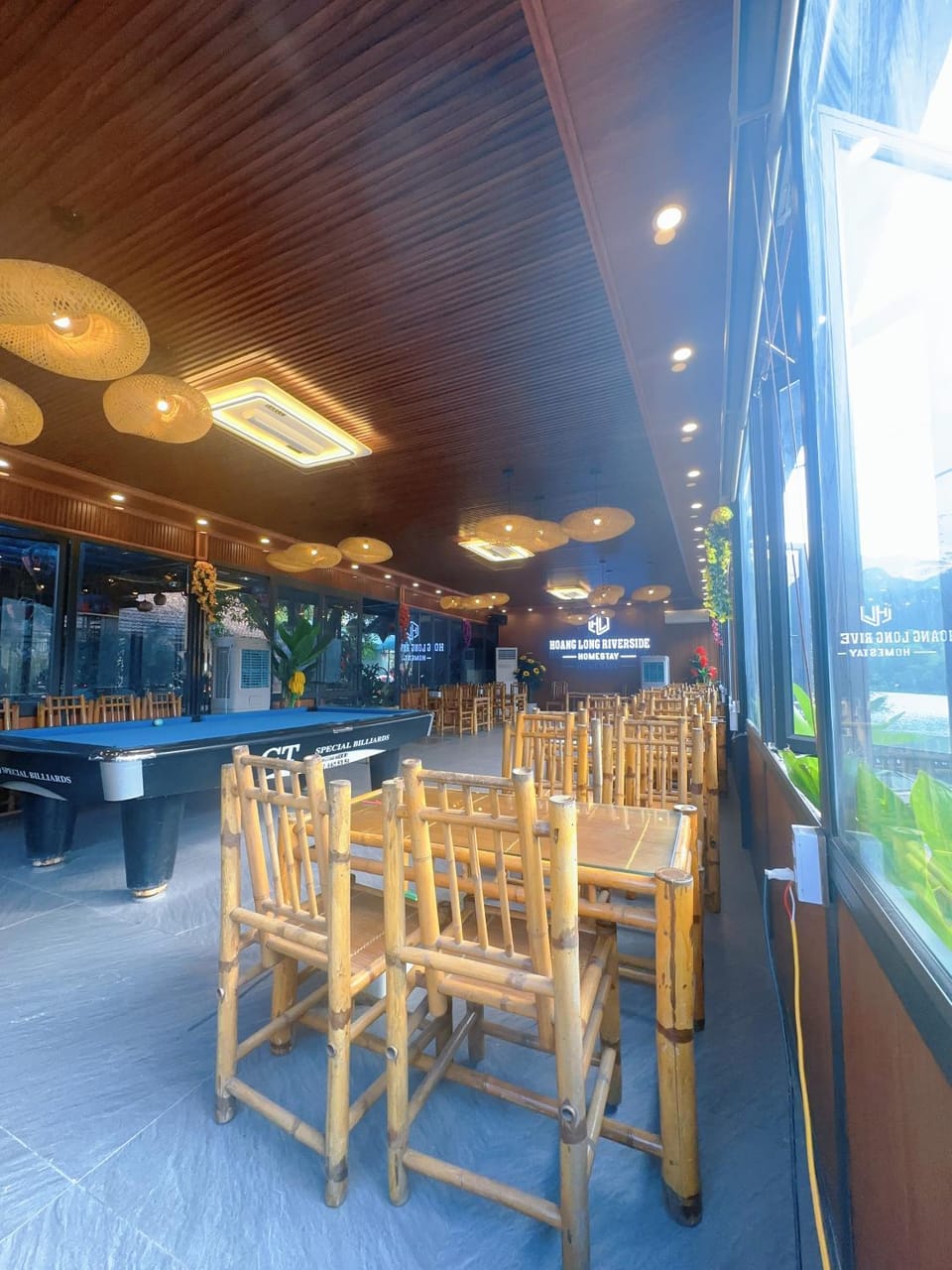 HoangLong Riverside Homestay Hotel in Laos