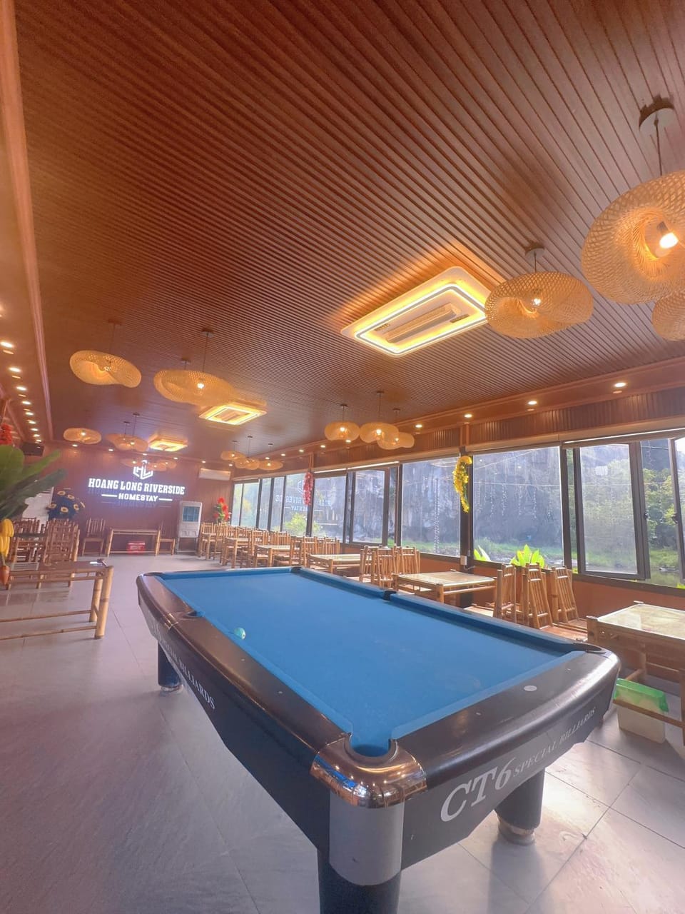 HoangLong Riverside Homestay Hotel in Laos