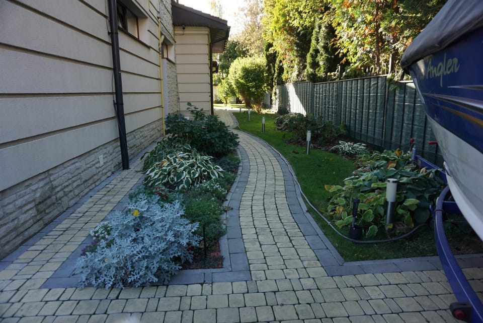Property building, Natural landscape