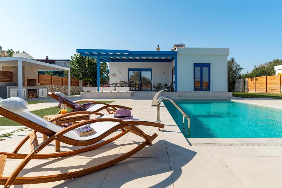 Garden, Swimming pool, Swimming pool