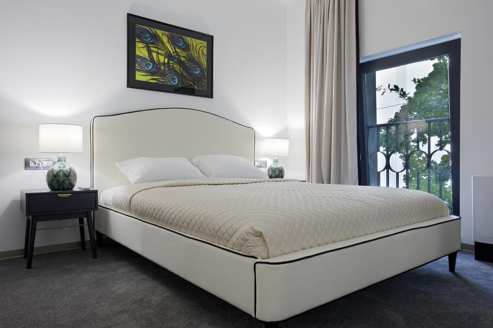 Bed, Photo of the whole room