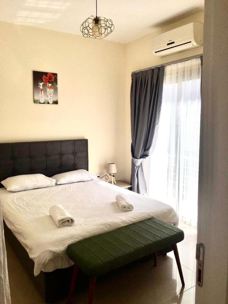 Bed, Bedroom, air conditioner