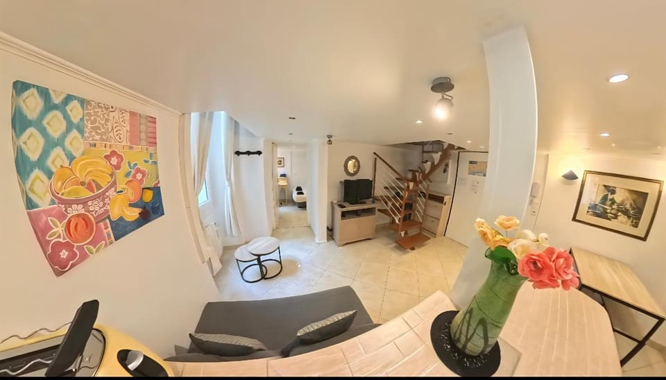 TV and multimedia, Living room, Dining area
