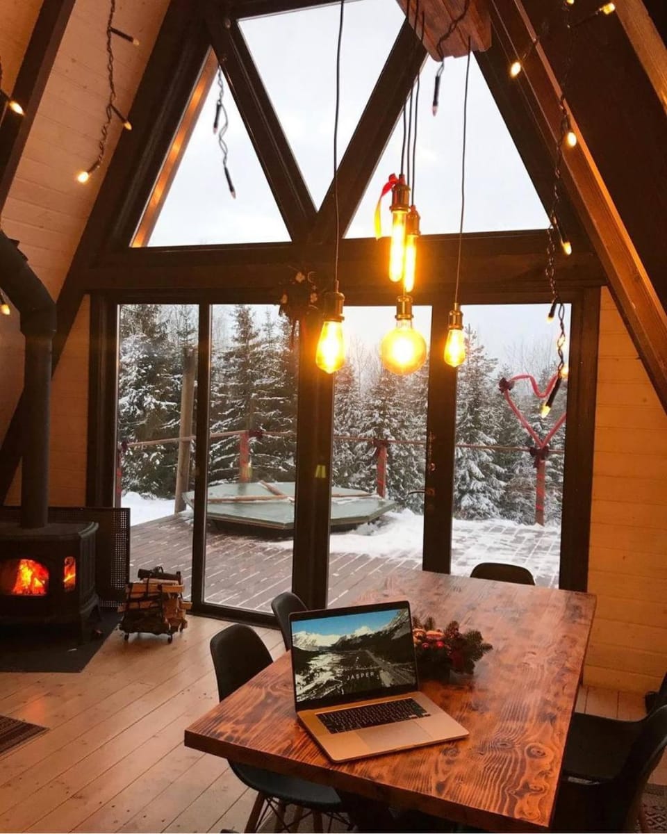 The Sunset Cabin будиночок з Чаном Чан не входить у вартість Cabin in Ukraine