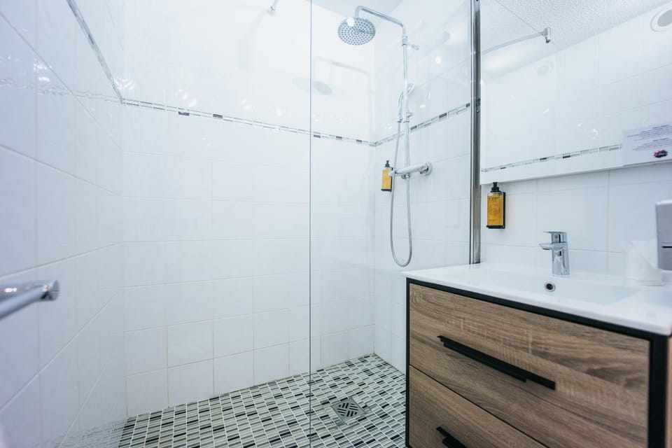 Shower, Bathroom