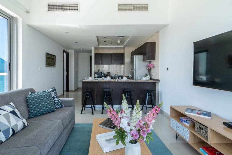 The Smart Concierge - Bay Central Apartment in Dubai