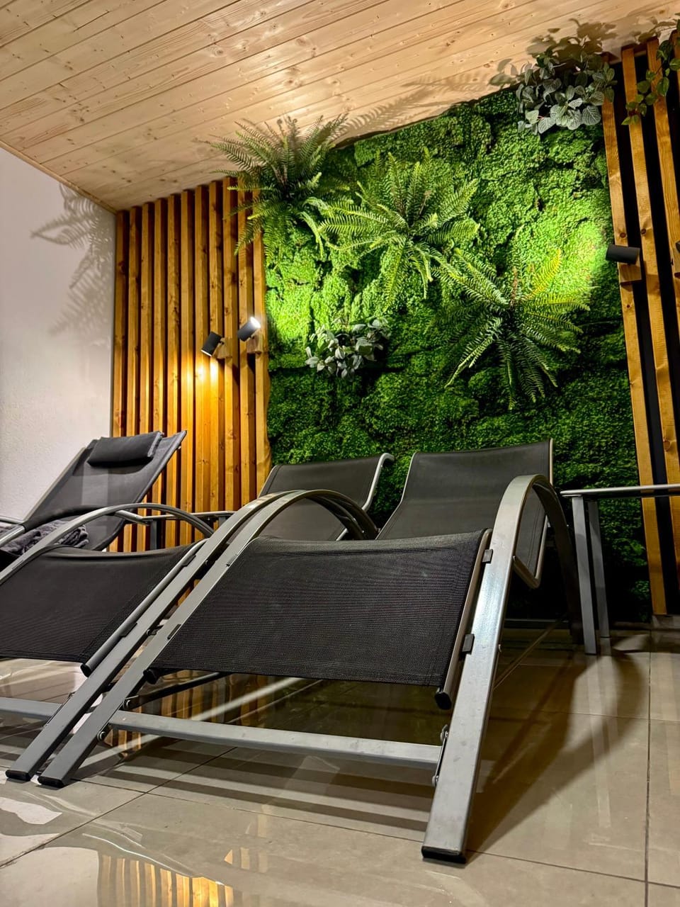 Chata na přehradě s vlastním wellness Villa in Slovakia
