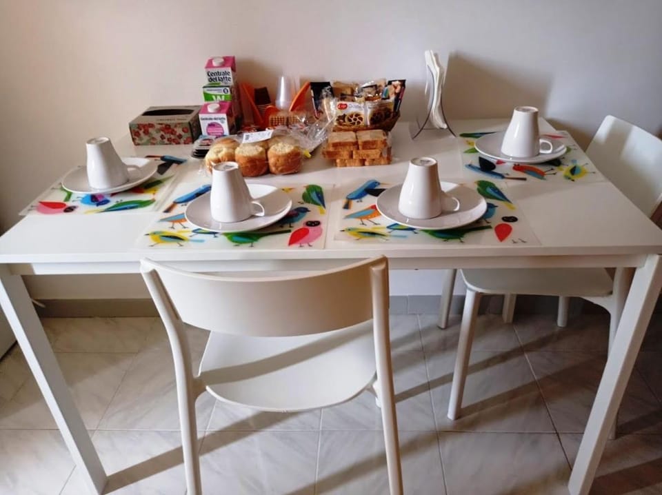 Restaurant/places to eat, Breakfast, Buffet breakfast
