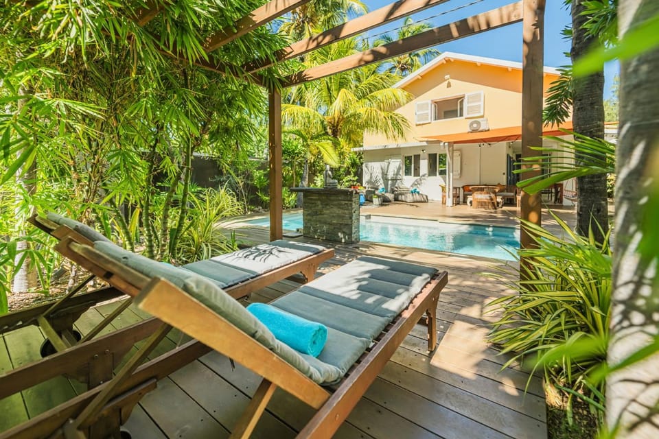 VILLA KADAL - Villa with direct access to the lagoon Villa in Saint-Paul
