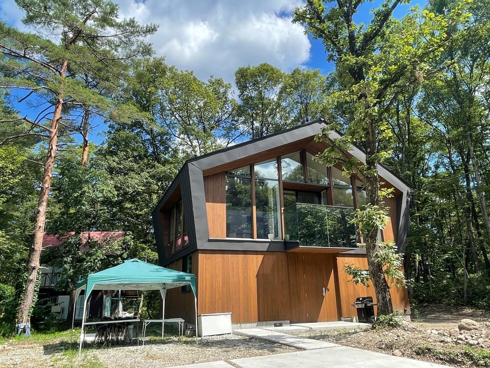 Property building, Day, Natural landscape