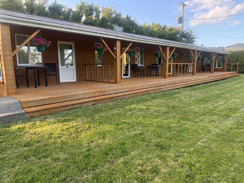 Property building, Garden, Garden view