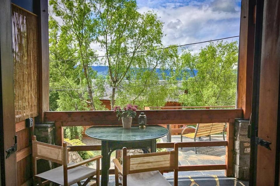 Patio, Balcony/Terrace, Mountain view