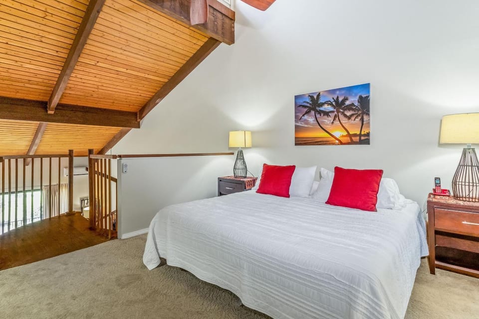 Kamaole Sands 2-406, Ocean Views, Split AC, 2 Bdrm House in Wailea