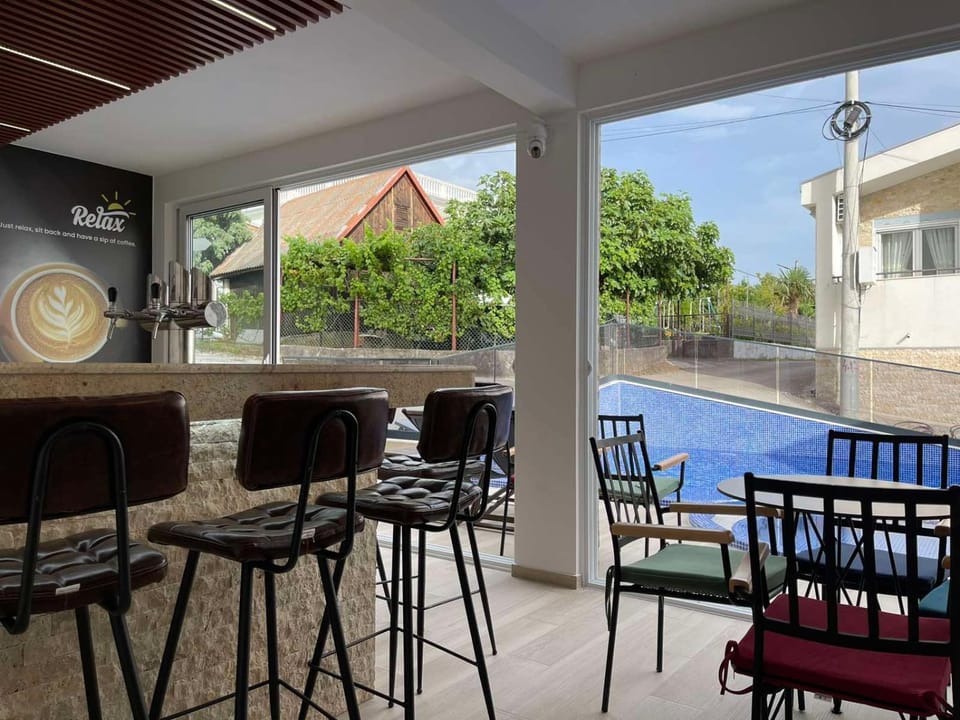 Pool view, Swimming pool, sunbed