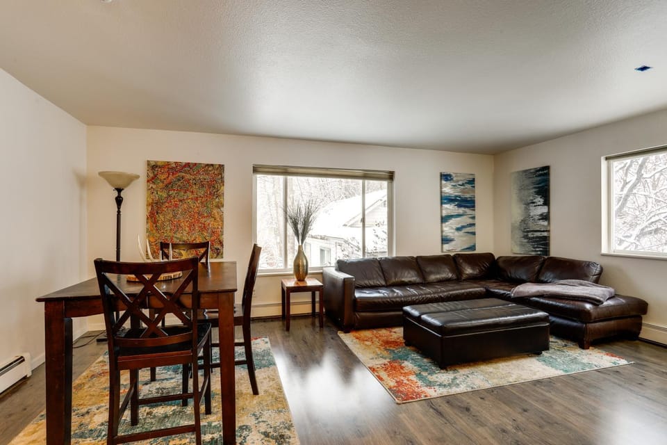 Waterfront Apt, Walk to Town & Coastal Trail! Apartment in Anchorage