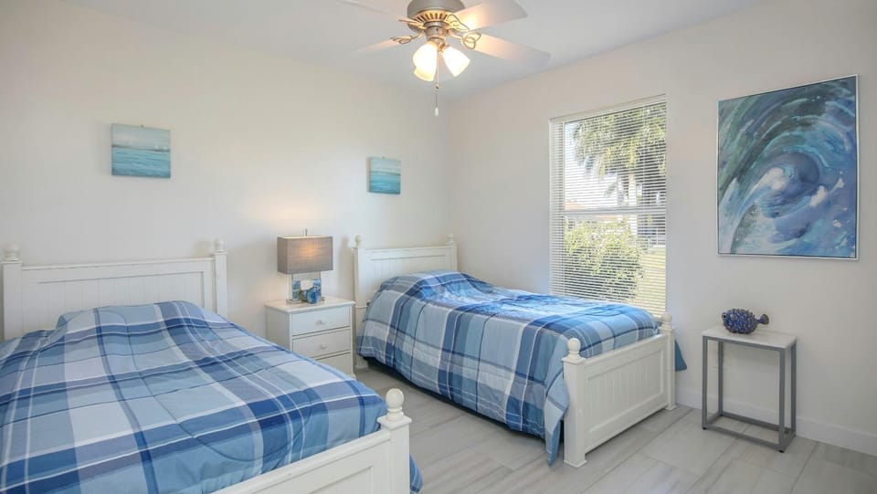 !NEW! Villa Surfside House in Cape Coral
