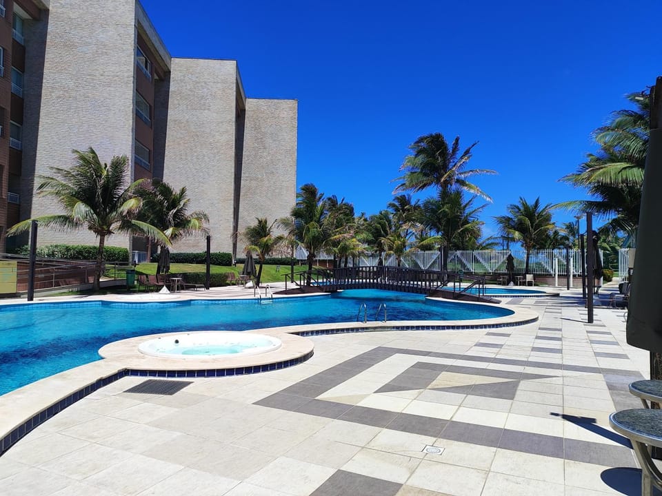Apartamento em Condomínio Resort vizinho ao Beach Park Apartment in State of Ceará